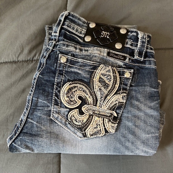 Miss Me Denim - Miss Me Sequined Fleur De Lis Signature Boot Jean Size 30 * Hemmed Inseam